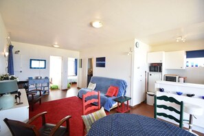 TV - Hossegor "RAYON VERT" Apartment with ocean view for 4 people. (HOSSEGOR)