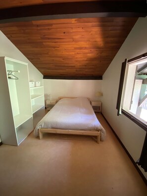 4 bedrooms, free WiFi
