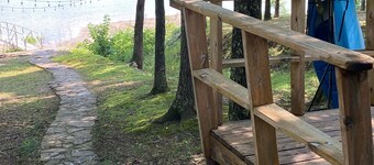 5 BR Retreat on Beautiful Smith Lake & Close to I-65