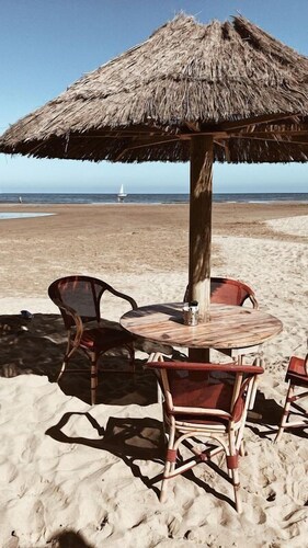 Bel appartement avec véranda et parking