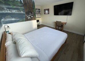 Habitació estàndard, 1 llit de matrimoni, no fumadors, vistes a la muntanya | Decoració individual, wifi gratuïta i roba de llit 