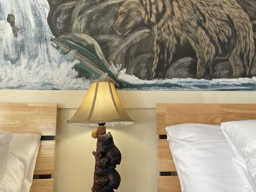 Individually decorated, free WiFi, bed sheets