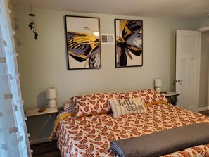 2 bedrooms, iron/ironing board, travel cot, WiFi