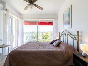2 Schlafzimmer, Bügeleisen/Bügelbrett, kostenloses Internet