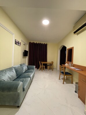 Comfort Studio Suite | Living area