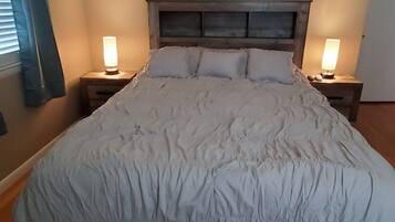 3 bedrooms, iron/ironing board, travel crib, free WiFi