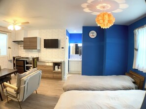 1 habitación, escritorio, tabla de planchar con plancha y wifi gratis 