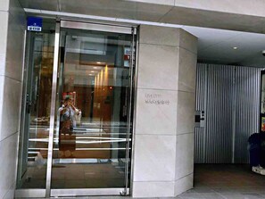 Exterior detail - Recommended for voluntary quarantine Currently  / Sumida-ku Tokyo (Sumida-ku)
