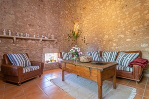 Interior - LO DEN CREUS - Fantastic country house with an above-ground pool, perfect for couples. Fre (Campos)