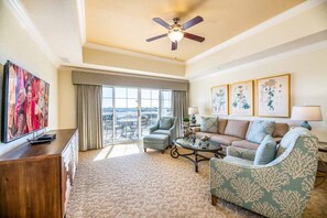 TV - 5 Star Condo on Orlando’s most Exclusive Reunion Resort and Spa, Orlando Condo 5461 (Kissimmee)