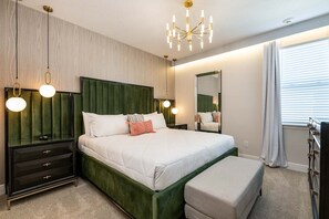 11 bedrooms, iron/ironing board, internet, bed sheets - Rent Your Own Exclusive Villa with Large Private Pool on Encore Resort at Reunion (Orlando)