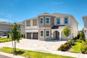 Exterior - Rent Your Own Exclusive Villa with Large Private Pool on Encore Resort at Reunion (Orlando)