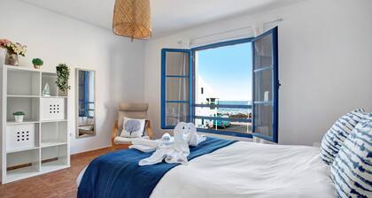 Vacation Home Casa Vivo Near the Beach with Sea View
