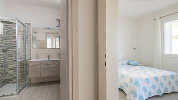 2 sovrum, strykjärn/strykbräda, gratis wi-fi och sängkläder