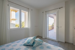 2 bedrooms, iron/ironing board, free WiFi, bed sheets - Vacation Home "Cala Gonone 2 near the Beach with Sea & Mountain View, Wi-Fi & Terrace (Cala Gonone)