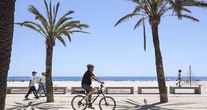 SANT MATEU House for 8 with garden and private pool, barbecue