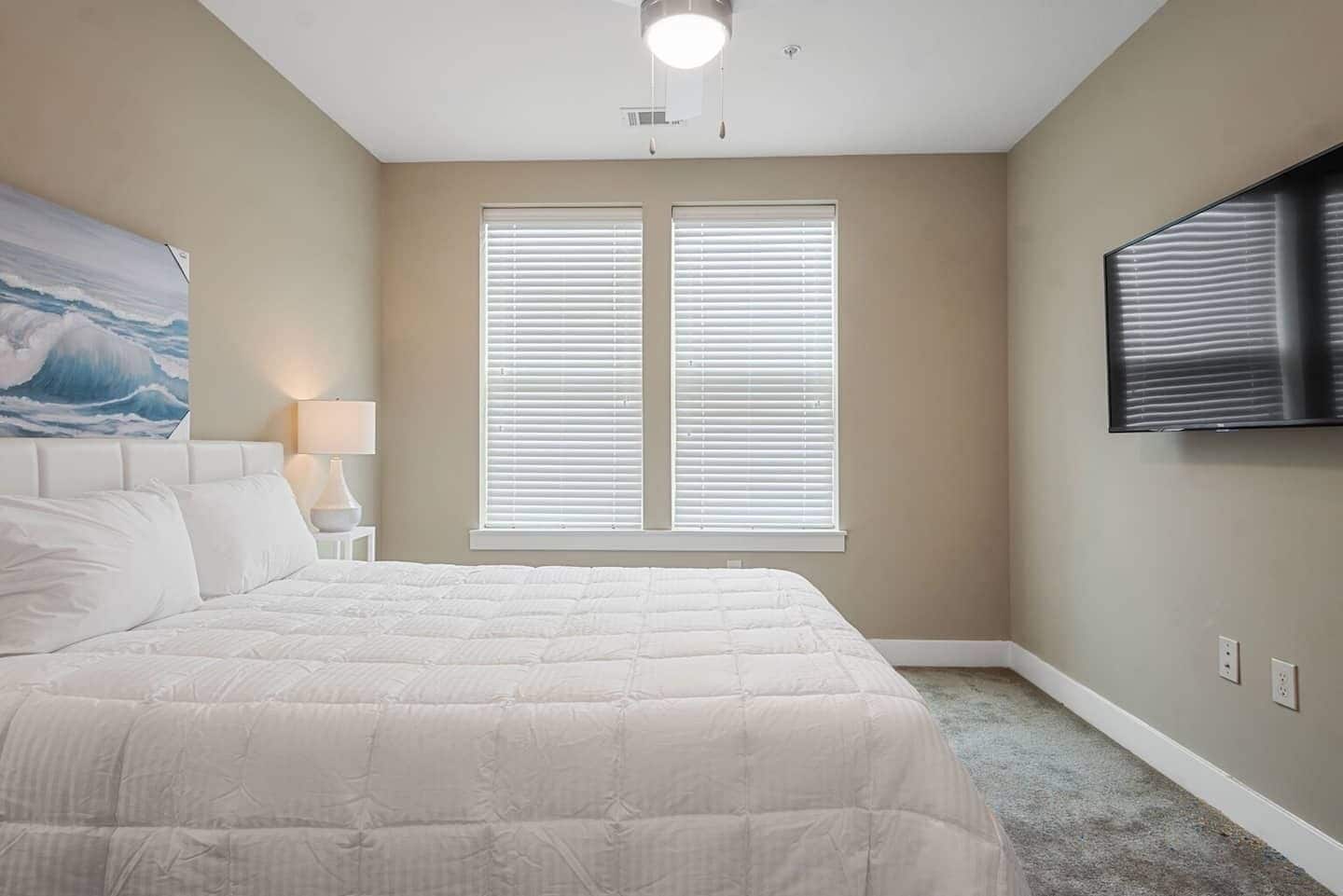 Contemporary 2 Bd 2Ba in Midtown Atl
