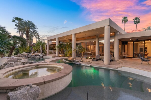 Outdoor pool, a heated pool