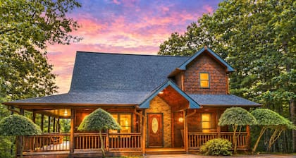 Aska Retreat • Jacuzzi • Hot Tub • Mountain Views Near Toccoa River