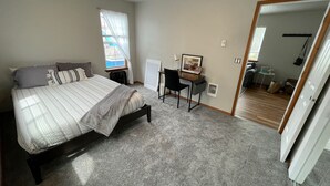 Unclassified image, 2 of 11, button - Sellwood Custom Private Space (Portland)