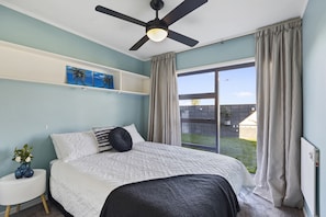 3 bedrooms, iron/ironing board, WiFi