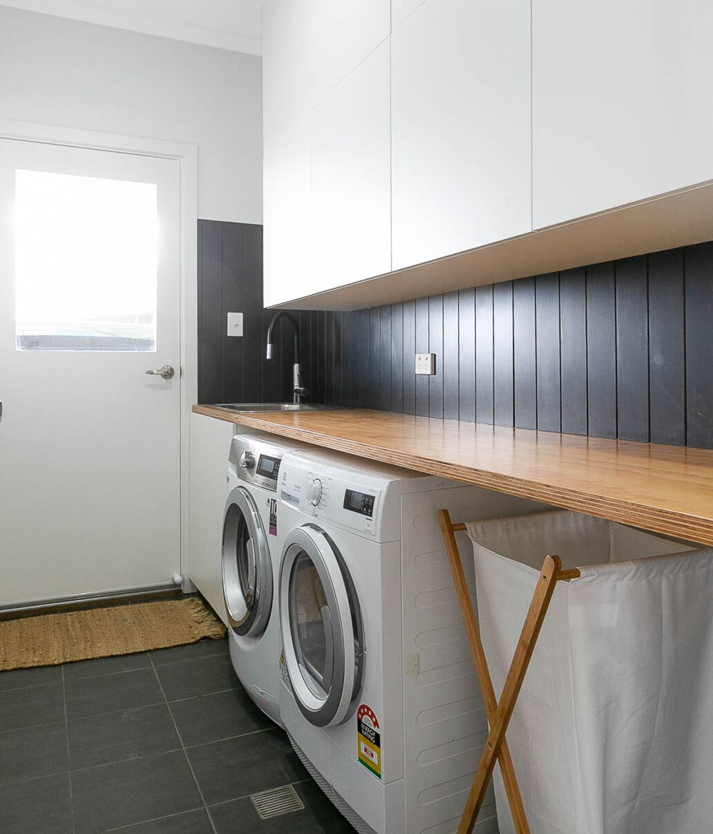 Ultimate in Middleton Coastal Style with Views – Sleeps 10 — image 2