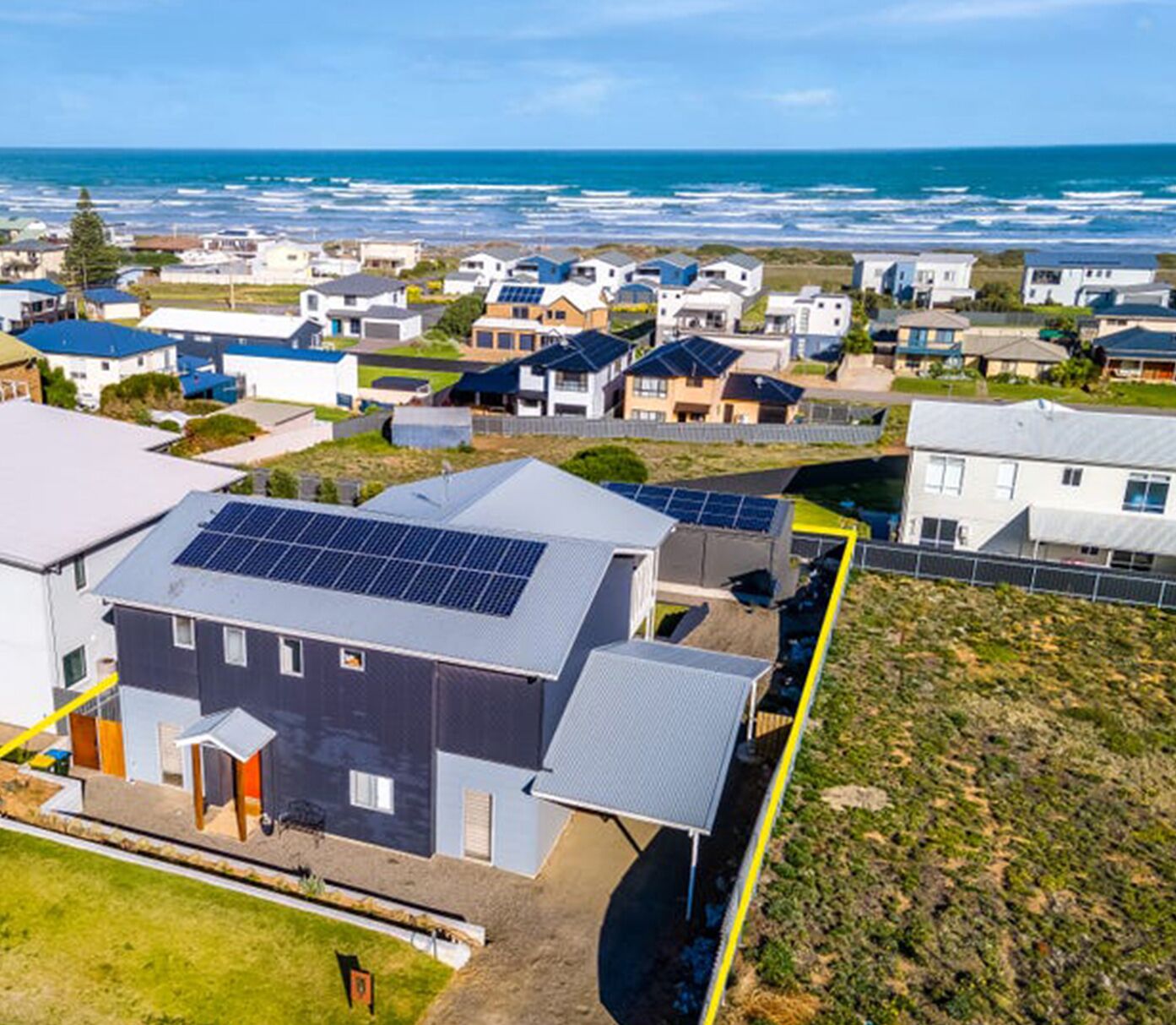 Ultimate in Middleton Coastal Style with Views – Sleeps 10 — image 4