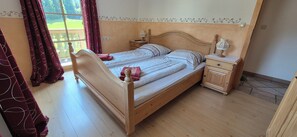 1 quarto, roupa de cama