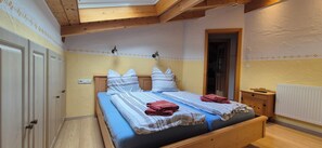 2 bedrooms, bed sheets