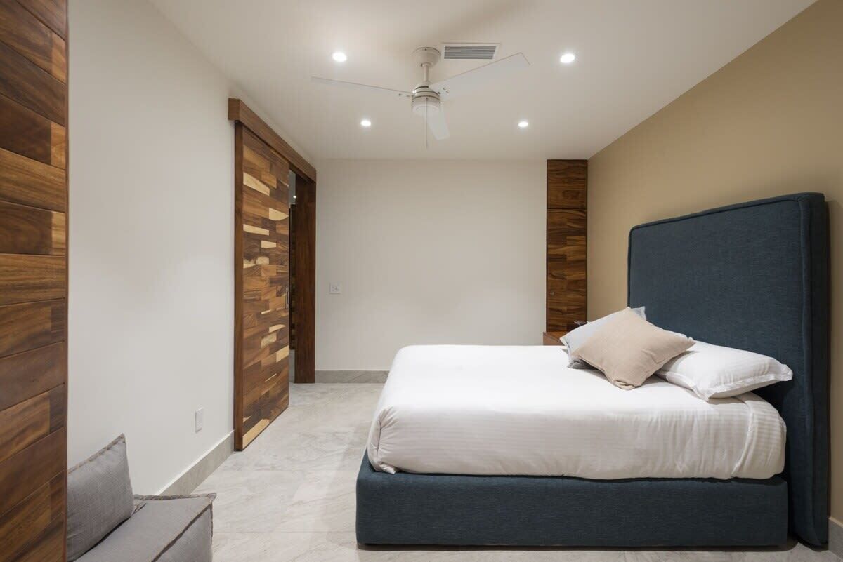 5 Schlafzimmer, Bügeleisen/Bügelbrett, Reisekinderbett, WLAN