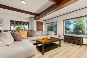 Luokittelematon kuva, 5 kautta 49, painike