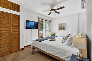 2 slaapkamers, een strijkplank/strijkijzer, reisbedje, wifi