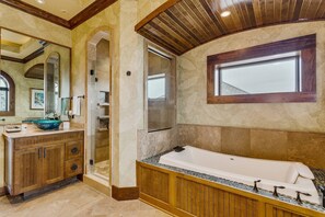 Dusche, Whirlpool, Regendusche, Haartrockner