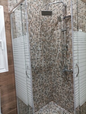 Classic Apartment | Bathroom
