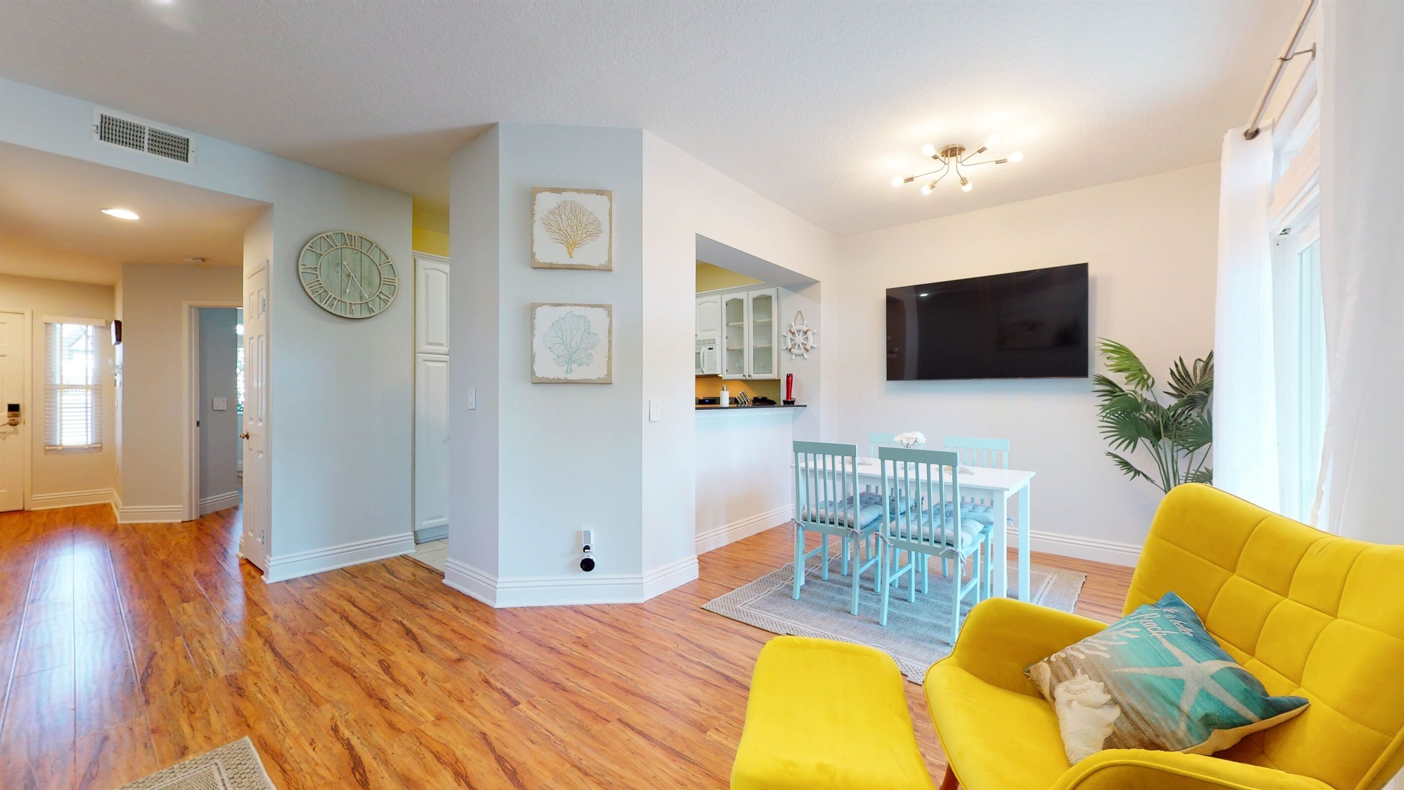 Coastal Modern Condo 1bd/1bth, Pool, Tennis, Beach