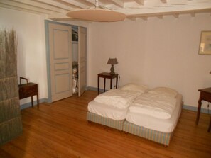 4 عدّة غرف نوم وواي فاي