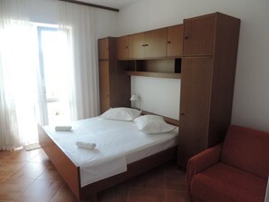 1 bedroom, free WiFi - House Željko i Marija (Brela)