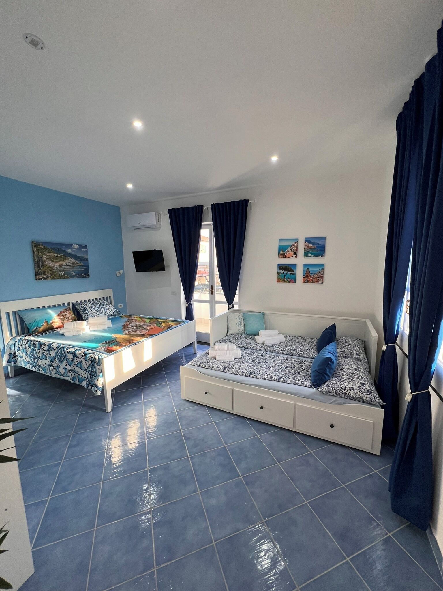 1 camera, Wi-Fi gratuito, lenzuola