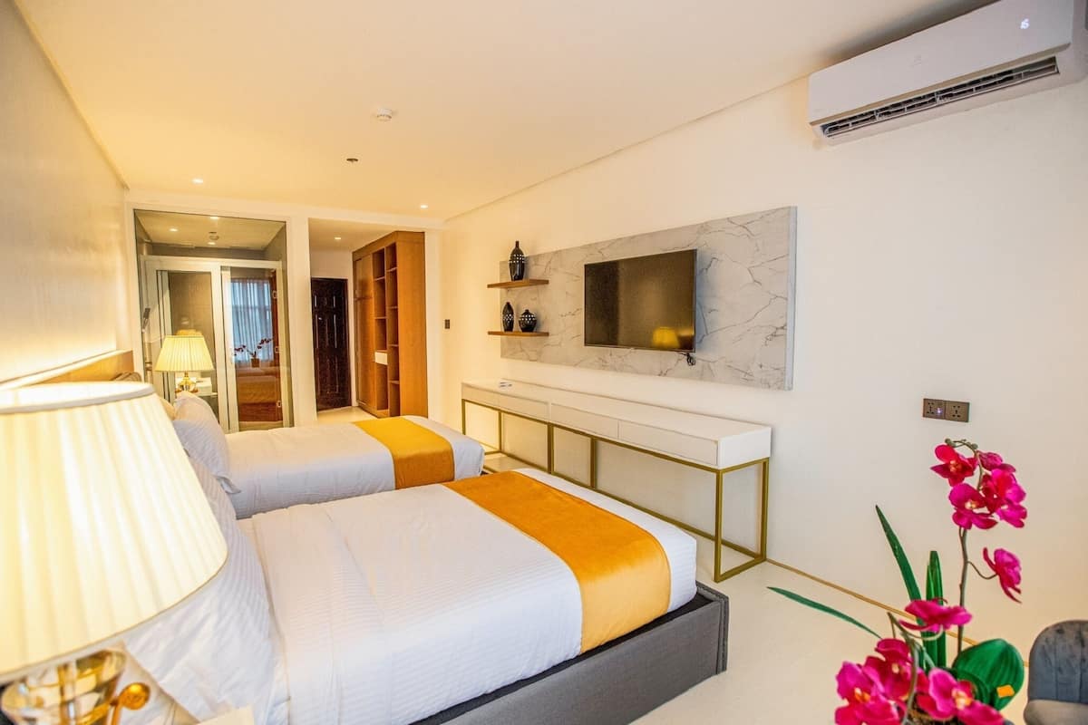 In-room safe, desk, laptop workspace, iron/ironing board