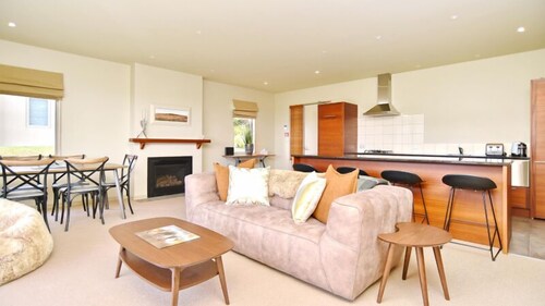 High Country Villa 238-Luxury Villa in Terrace Downs