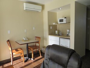 Habitación cuádruple tradicional | Cocina privada