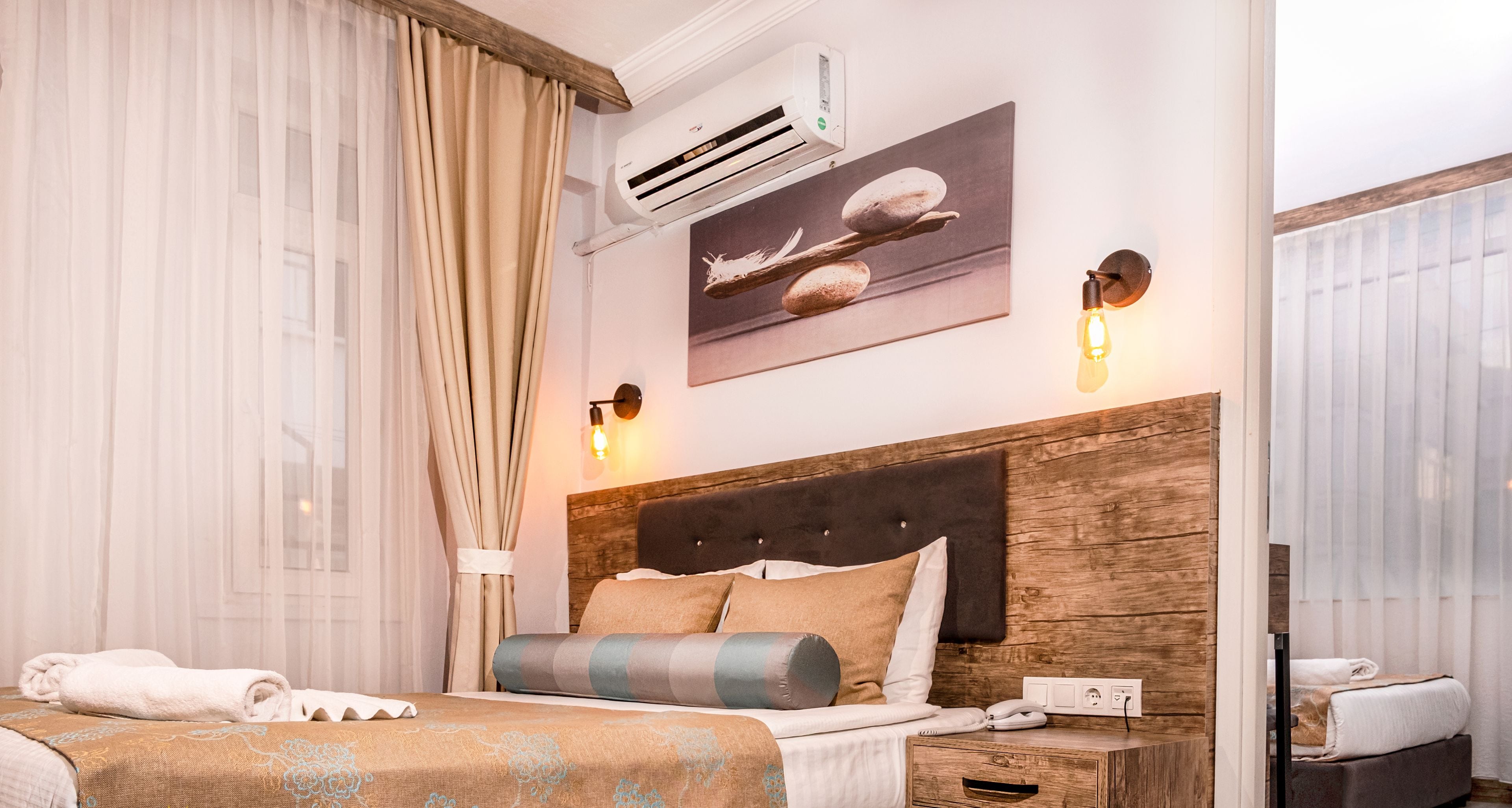 Photo - Seven City Hotel