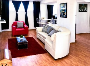 Smart TV, reproductor de DVD y libros