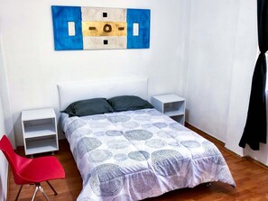 2 Schlafzimmer, Schreibtisch, Bügeleisen/Bügelbrett, kostenloses WLAN