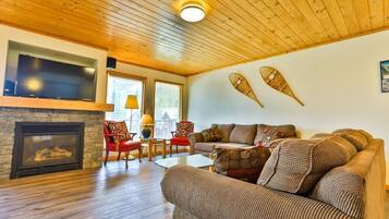 Televisión, chimenea