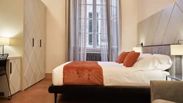 Quarto luxo | Roupas de cama premium, cofres nos quartos, individualmente decorados