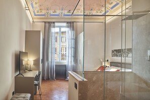Luxe beddengoed, een kluis op de kamer, individueel gedecoreerd