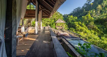 Buahan, A Banyan Tree Escape