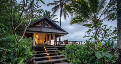 Buahan, A Banyan Tree Escape