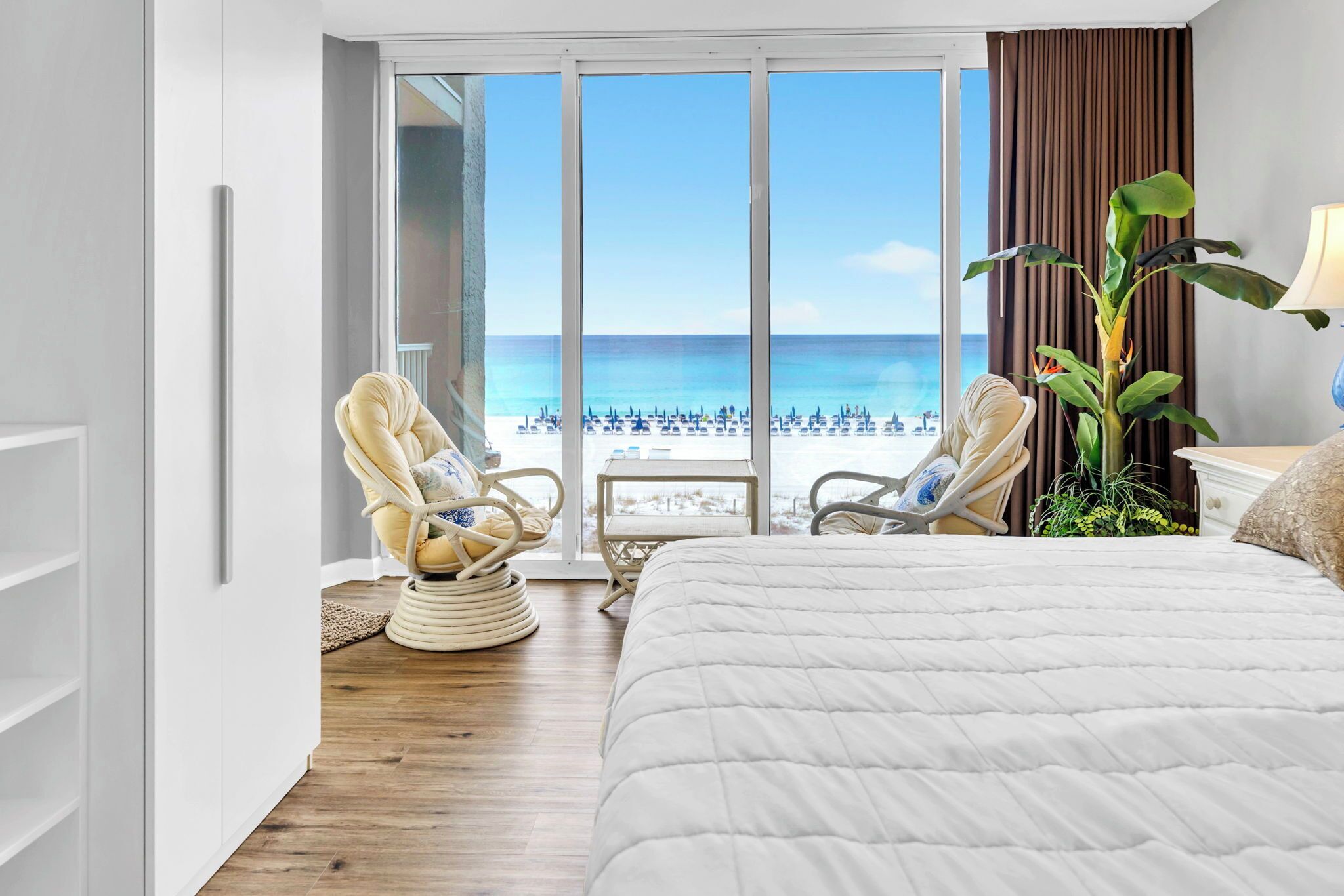 3 chambres, fer et planche à repasser, Wi-Fi gratuit, draps fournis